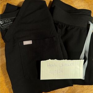 Size small black Figs scrubs